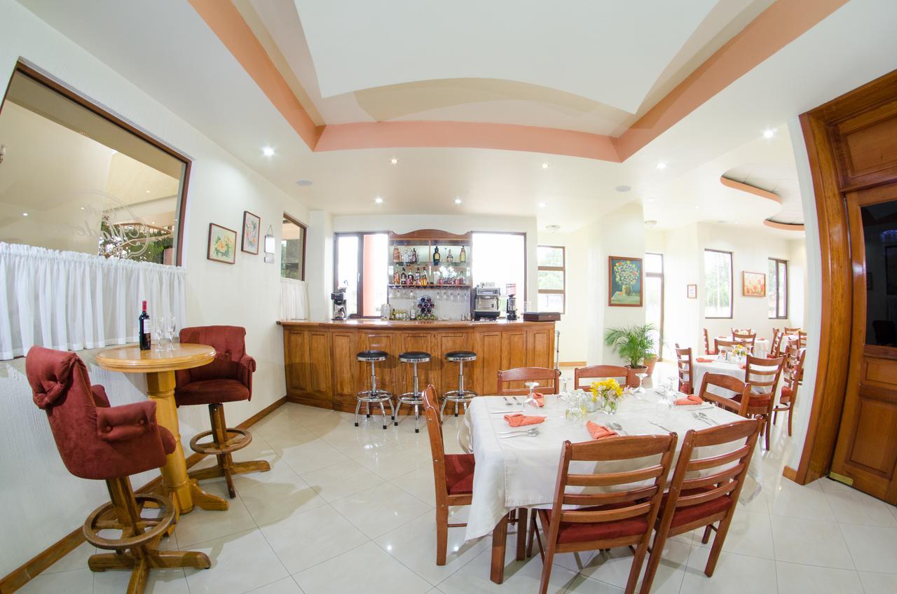 Hotel Anna Inn Olintepeque المظهر الخارجي الصورة