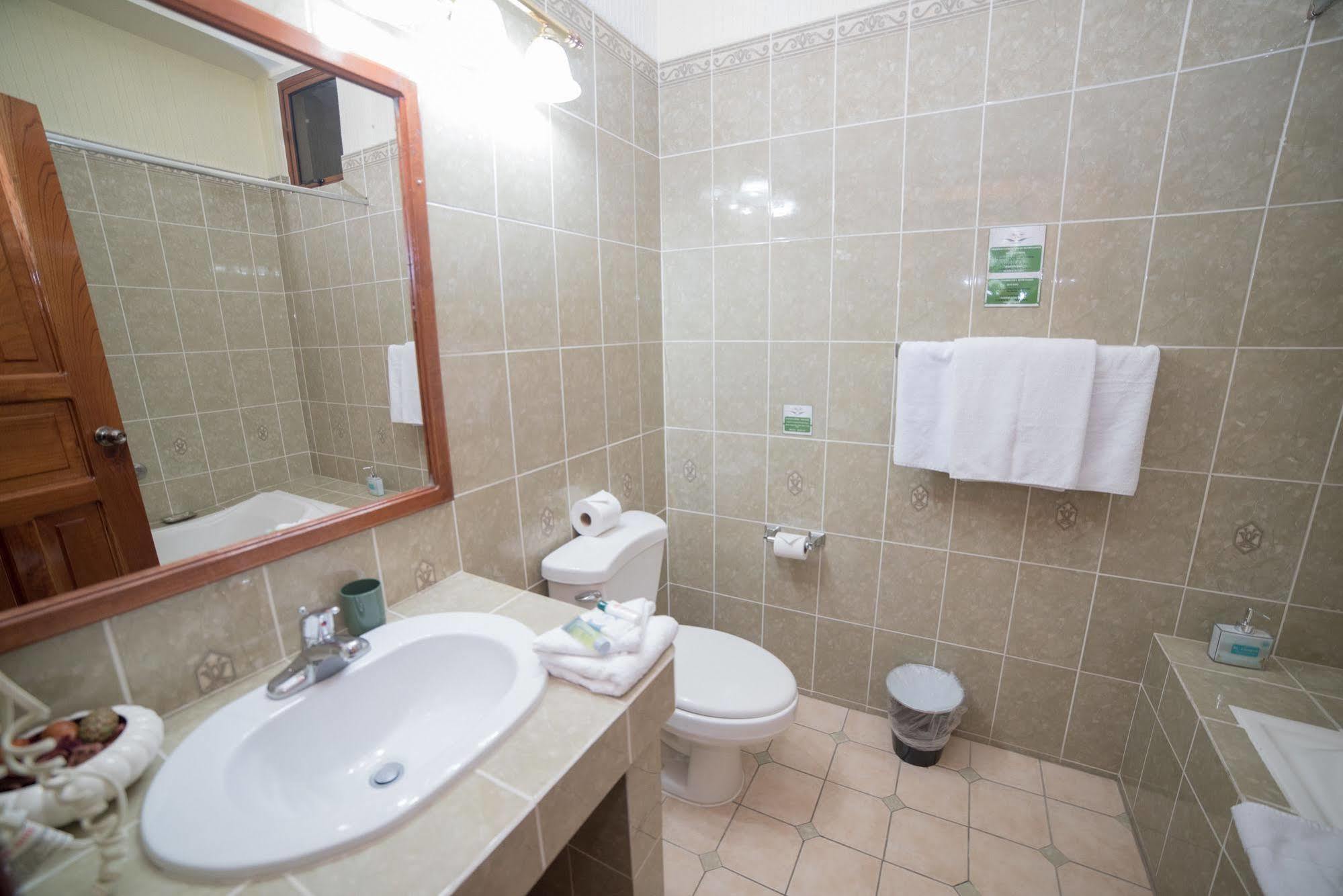 Hotel Anna Inn Olintepeque المظهر الخارجي الصورة