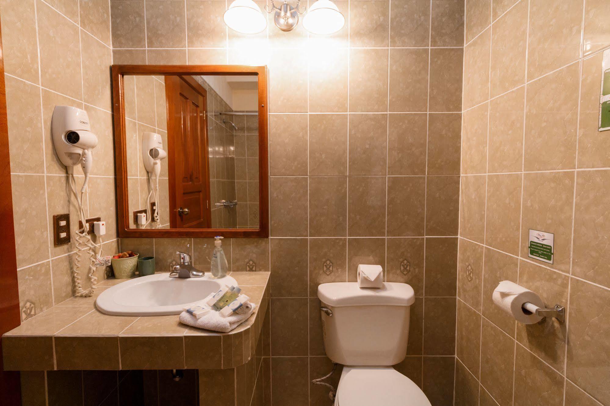 Hotel Anna Inn Olintepeque المظهر الخارجي الصورة